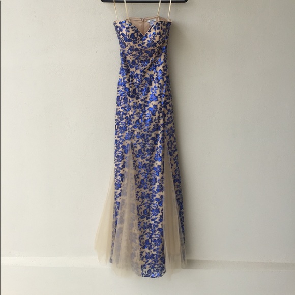 Caché Evening Gown - Picture 4 of 8